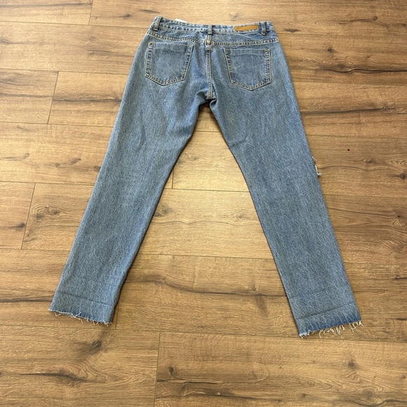LIQUOR N POKER DISTRESSED WASHED BLUE ROW HEM JEANS IN SIZE 10 - Picture 2 of 5